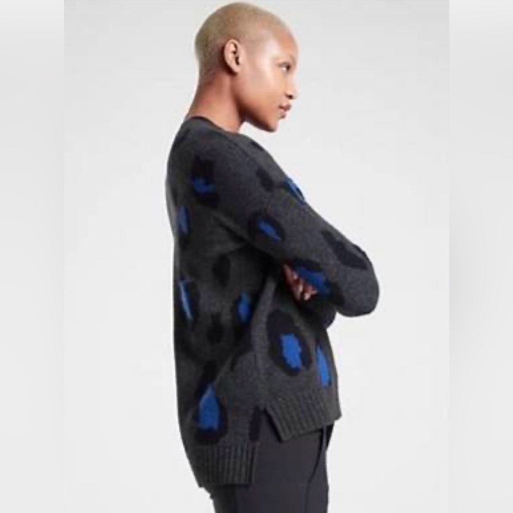 Athleta women’s sweater